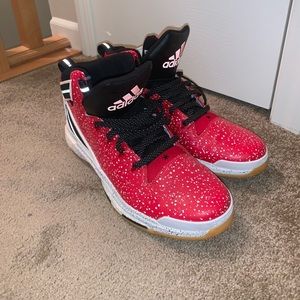 D Rose Adidas men’s basketball shoes